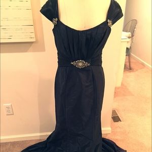 Badgley MIschka Midnight Taffeta Evening gown